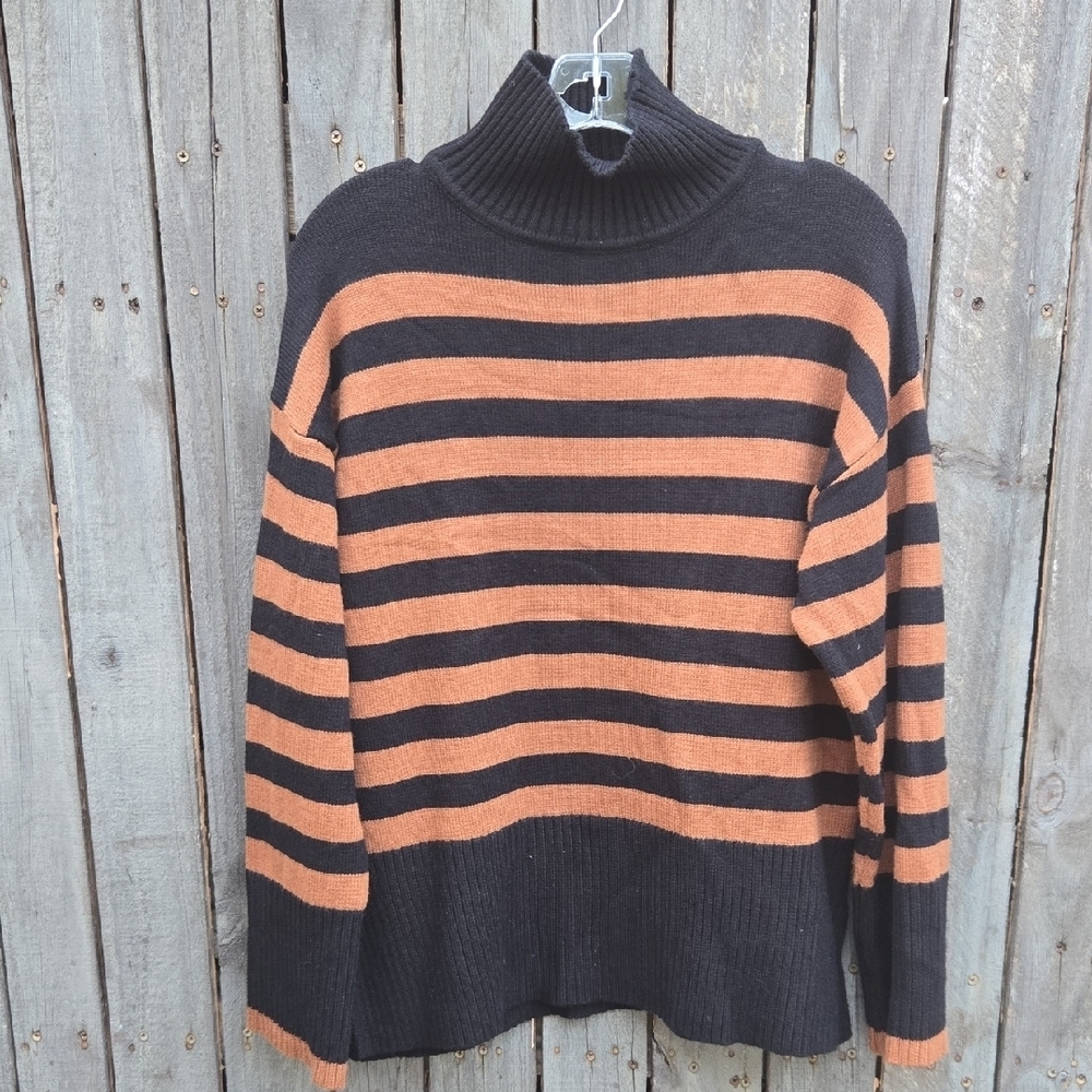 Creamon Black Ribbed Turtleneck Sweater